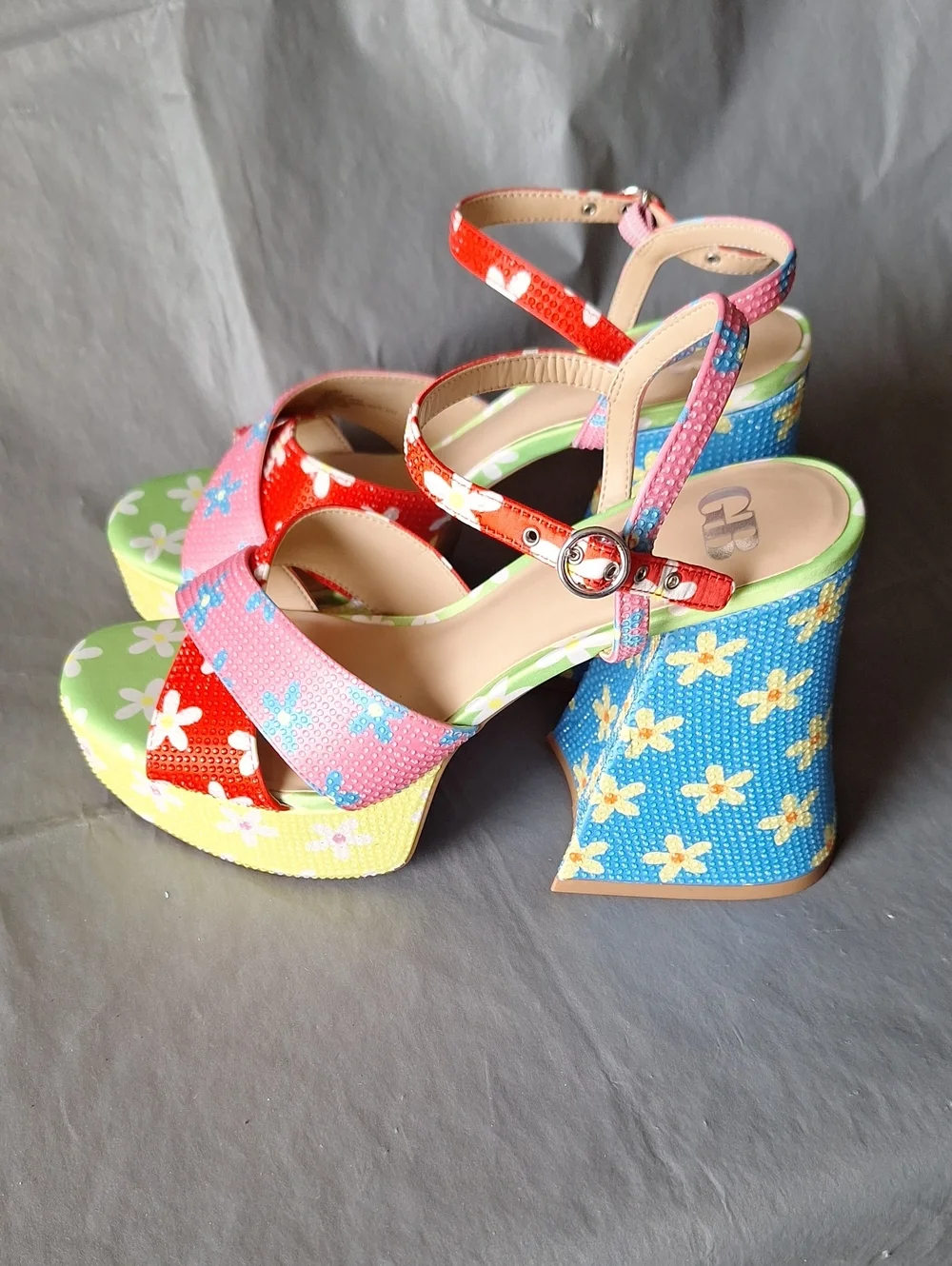 Gianni Bini Pink, Red & Green Floral Platform Wedges Size 10